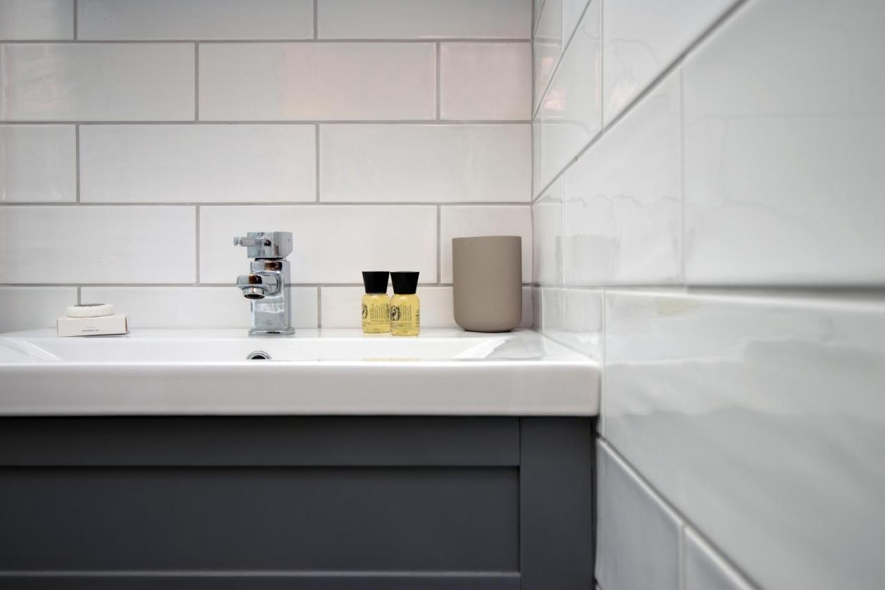 Great For Work,study,leisure Stay-free Parking Ssw Apartment Swansea