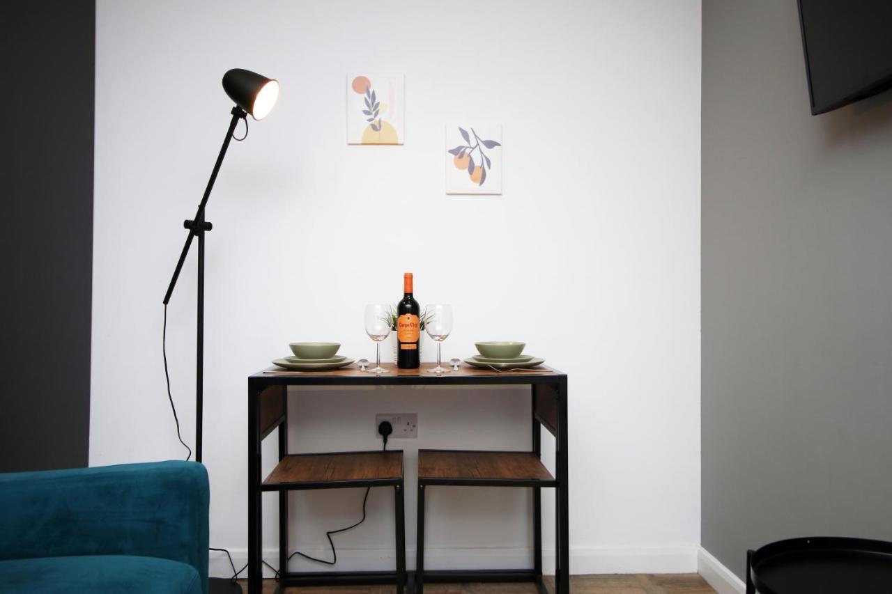 Great For Work,study,leisure Stay-free Parking Ssw Apartment Swansea