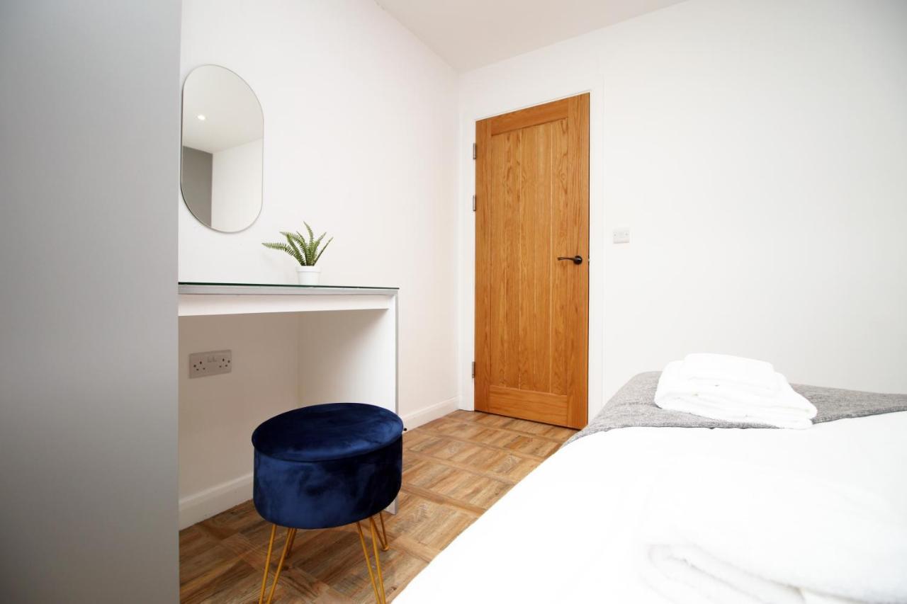 Great For Work,study,leisure Stay-free Parking Ssw Apartment